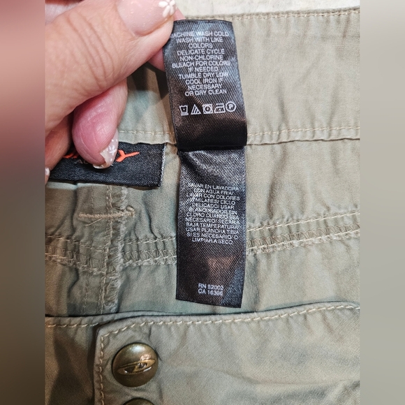 DKNY Active Women’s Khaki Cargo Capri Pants Size 4 | Outdoor Utility Pockets - Picture 7 of 12